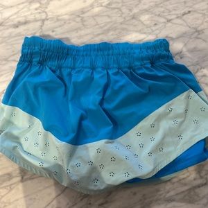 Lululemon size 6 blue skort